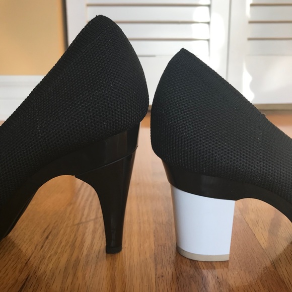 Convertible Heel 2-in-1 Pumps! VGUC - Picture 16 of 16